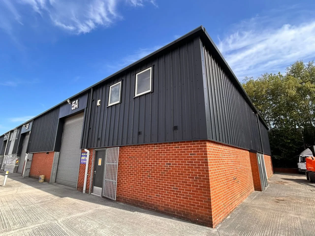 Cladding spraying, Manchester