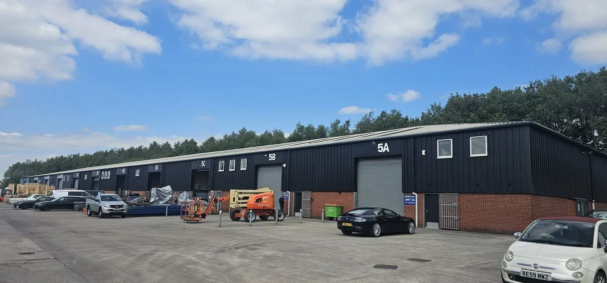 Cladding spraying, Manchester