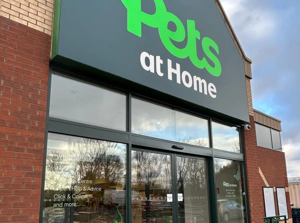 Shop front paint spraying in Manchester