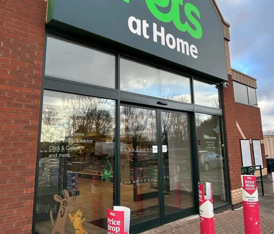 Shopfront Resprays in Trafford
