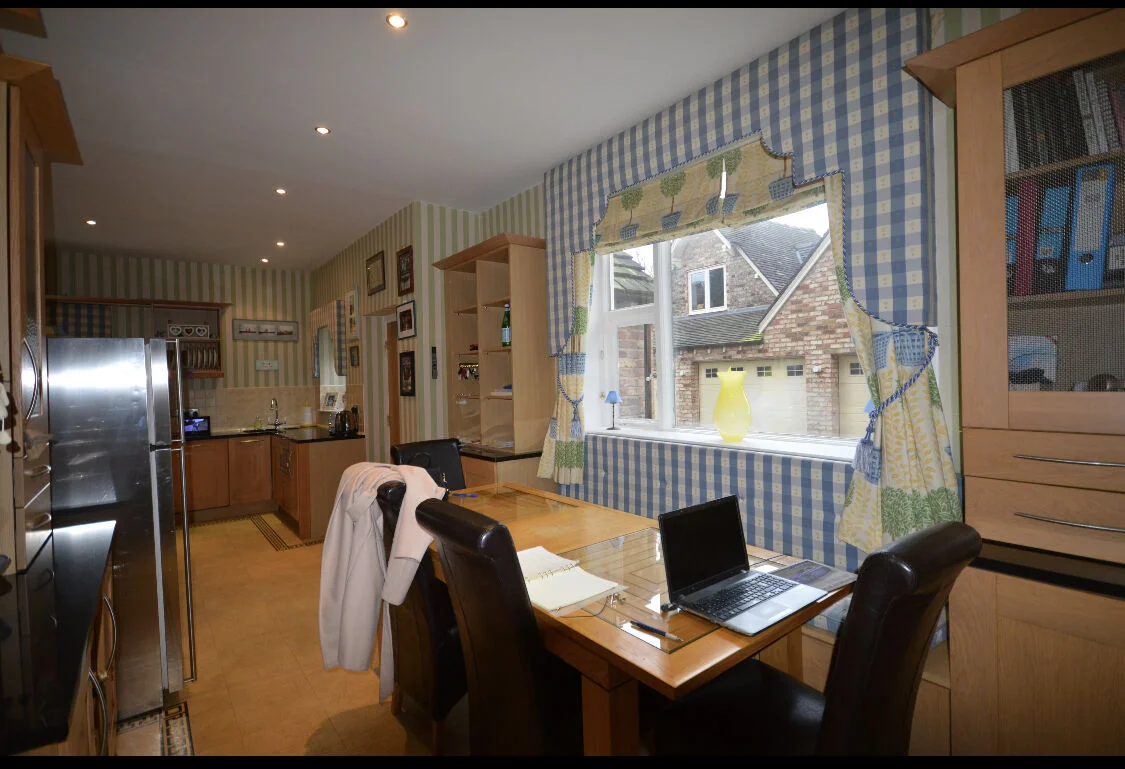 Kitchen Respray Hale