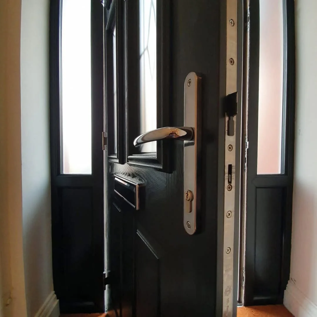 Entrance door respraying, Manchester